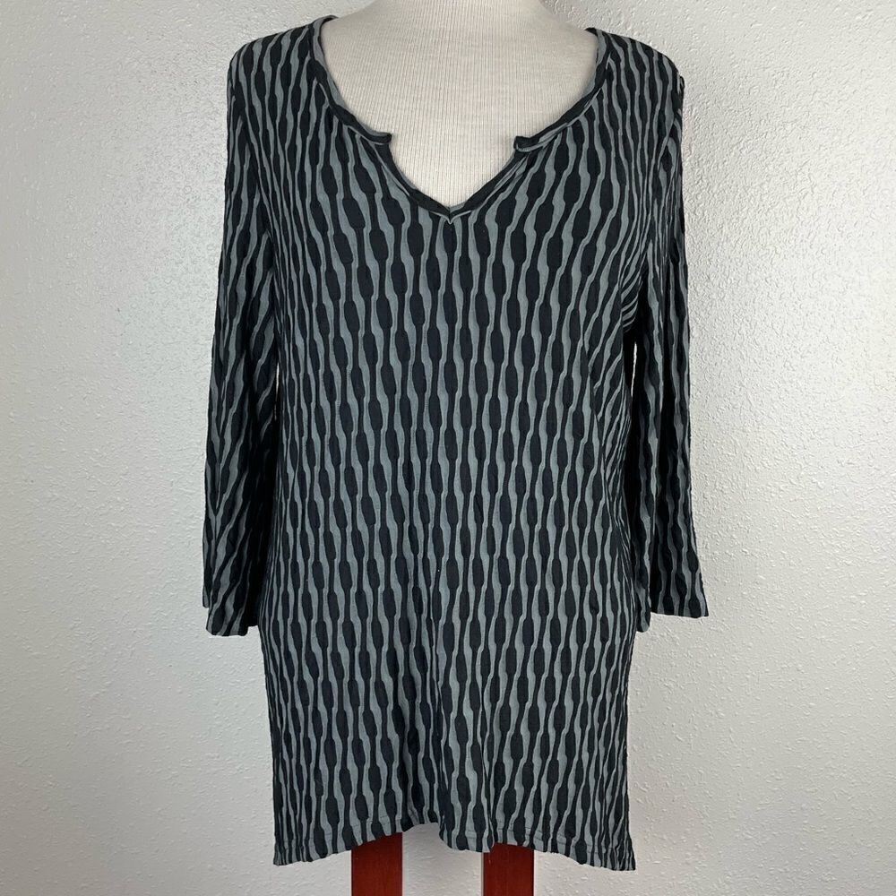 Passports Tunic Top Size S EUC